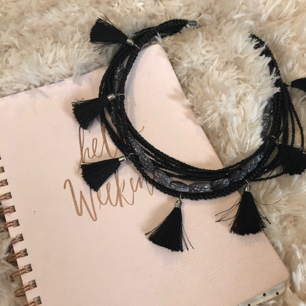 Beaded Tassel Necklace! 🖤 - Picture 2 of 5